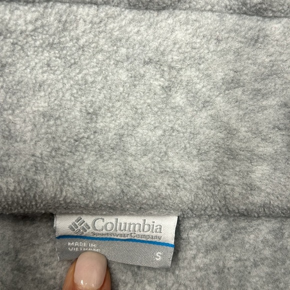 Columbia- Gray Fleece Zip-Up Vest - Picture 3 of 3